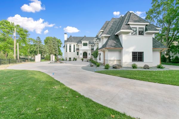 Cost of Concrete Driveway Installation in Mishawaka