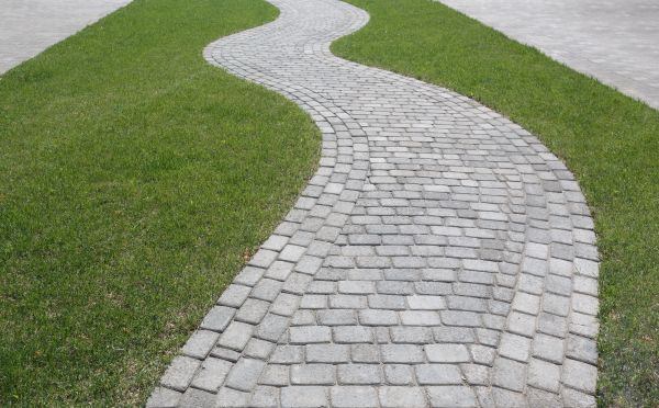 Cost of Walkway Paving in Mishawaka